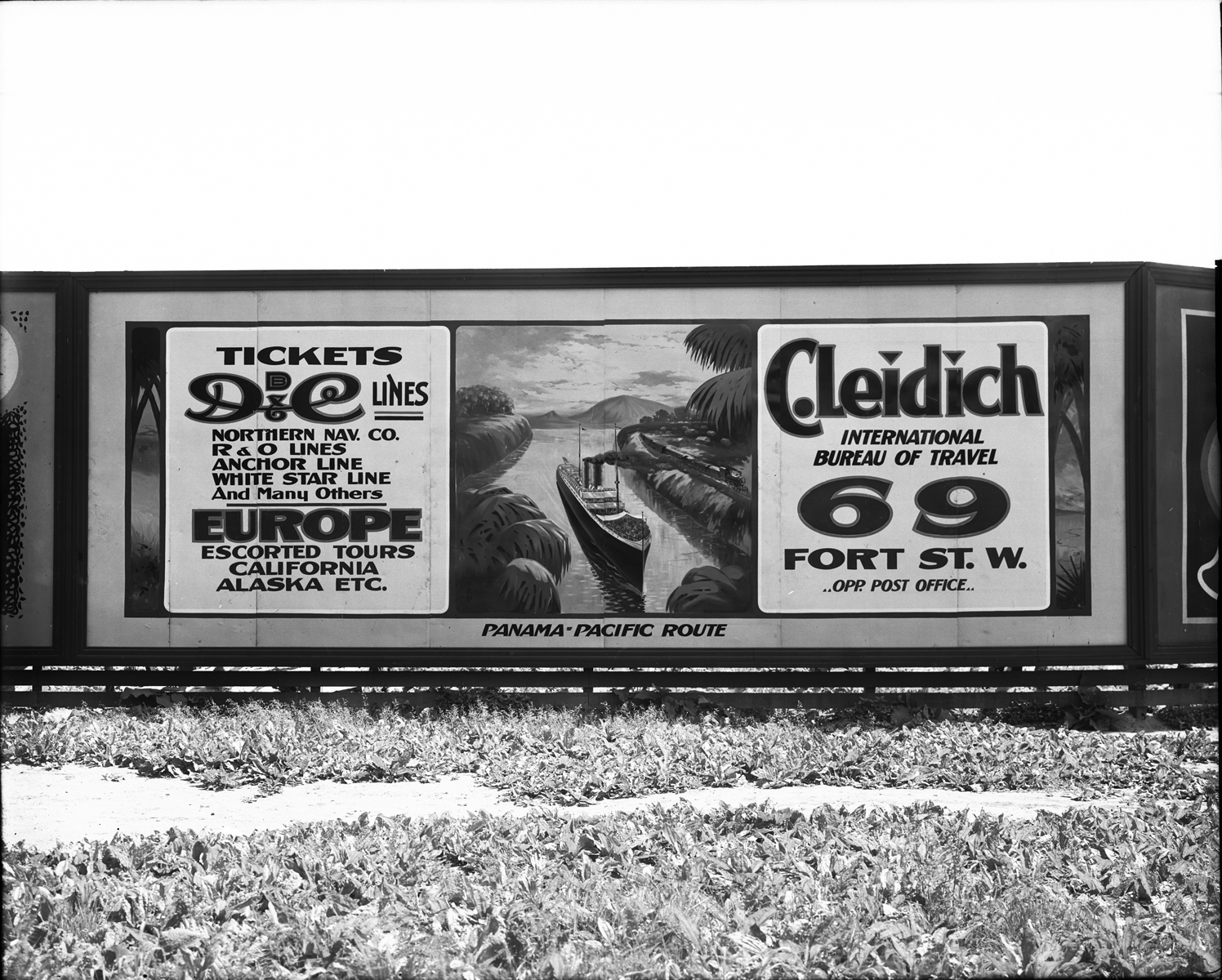 Advertising billboard