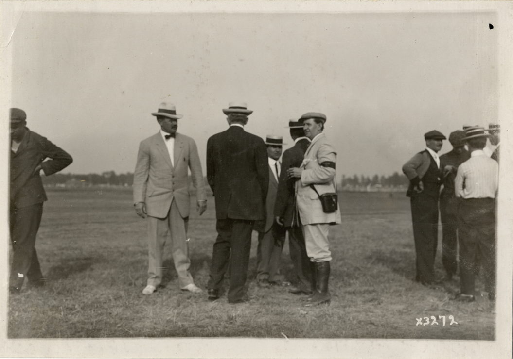 Men at Detroit aviation meet