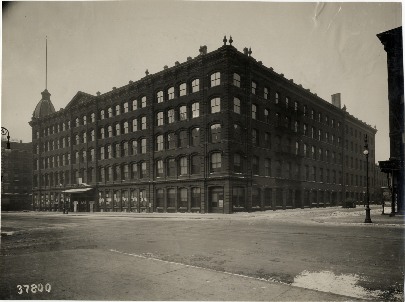 Brewster & Co. building