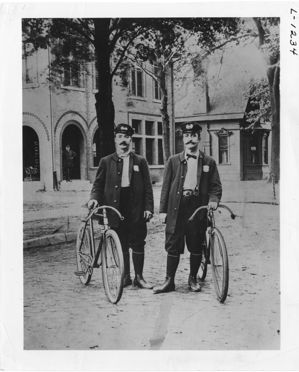 Detroit policemen with bicycles