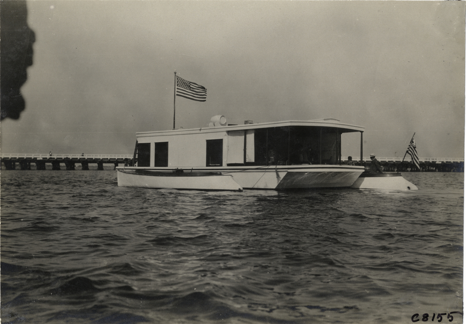 Houseboat, Palm Beach boat races