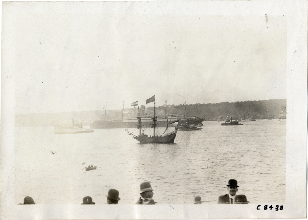 Sailing ship "Half Moon," Hudson-Fulton Celebration