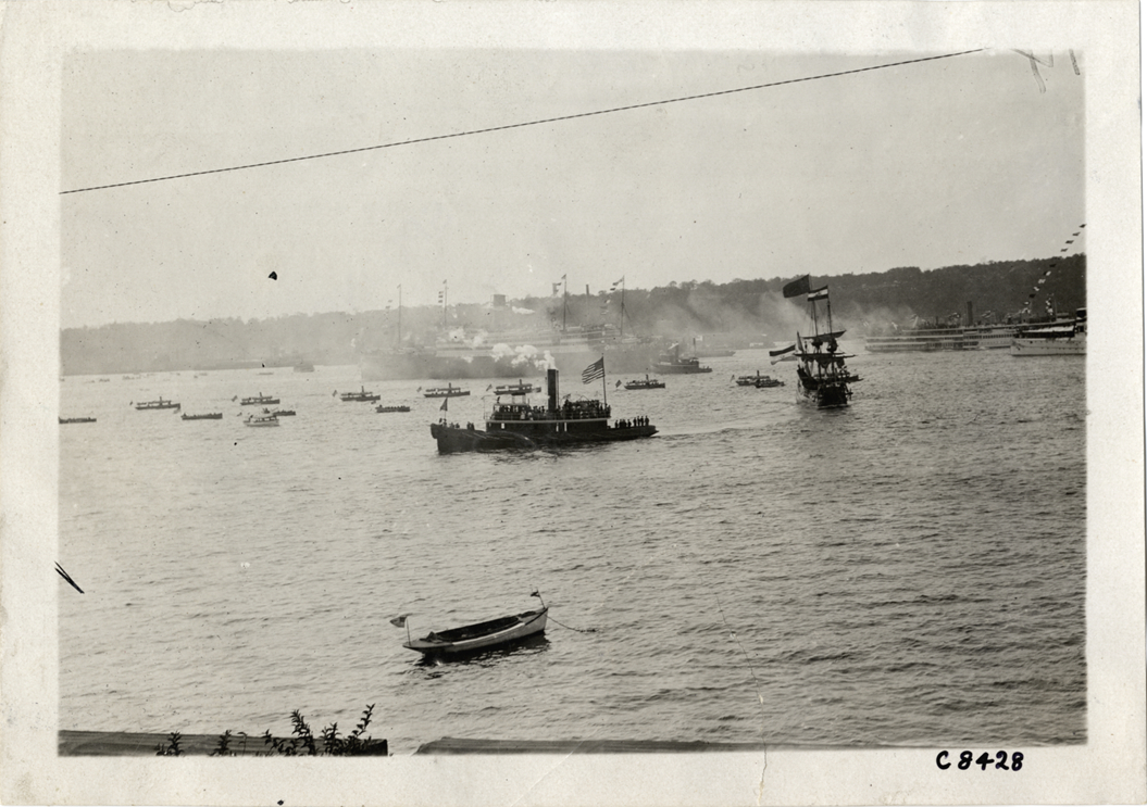 Boats on river, Hudson-Fulton Celebration