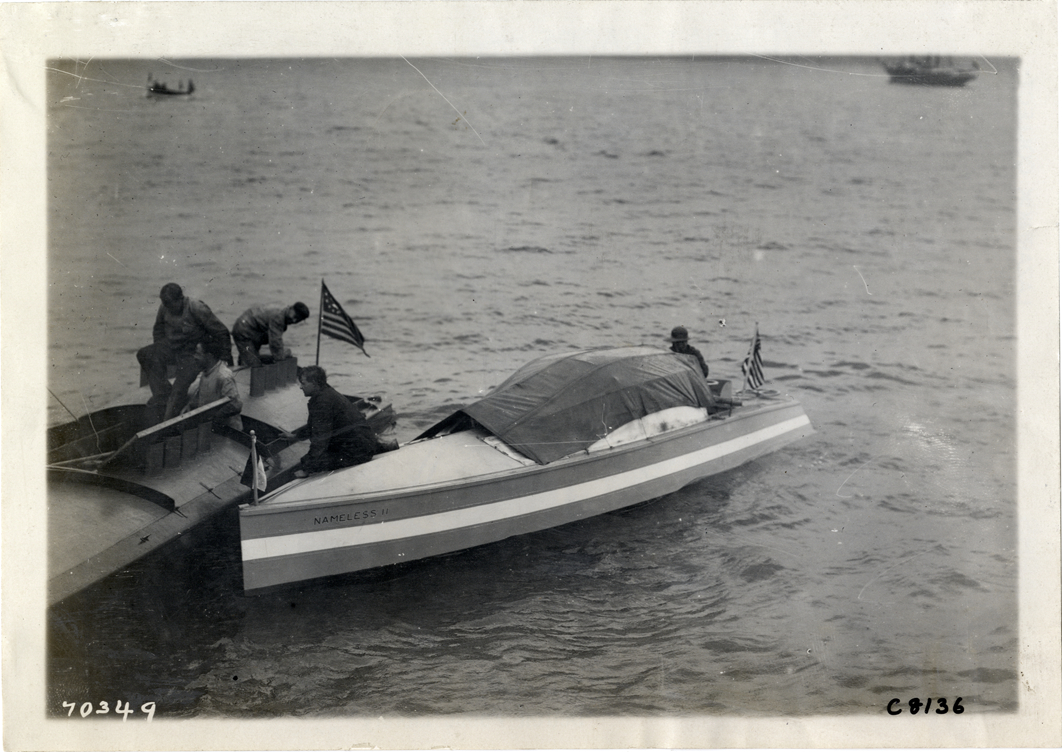 Motorboat "Nameless II" at Huntington boat races