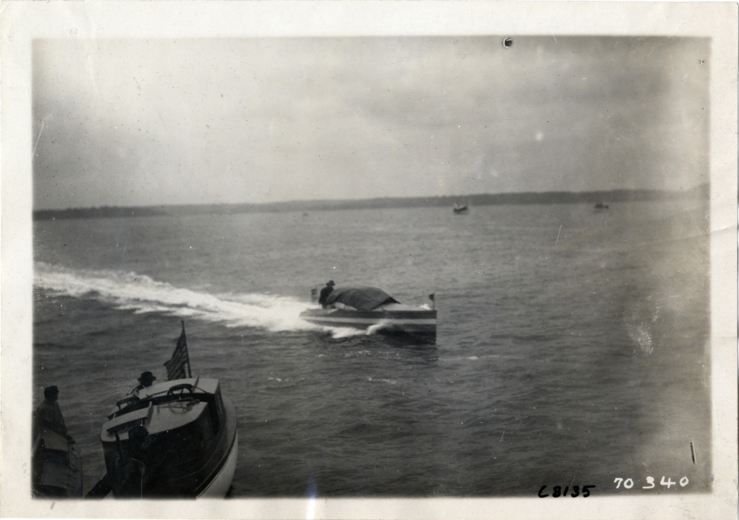 Motorboats at Huntington boat races