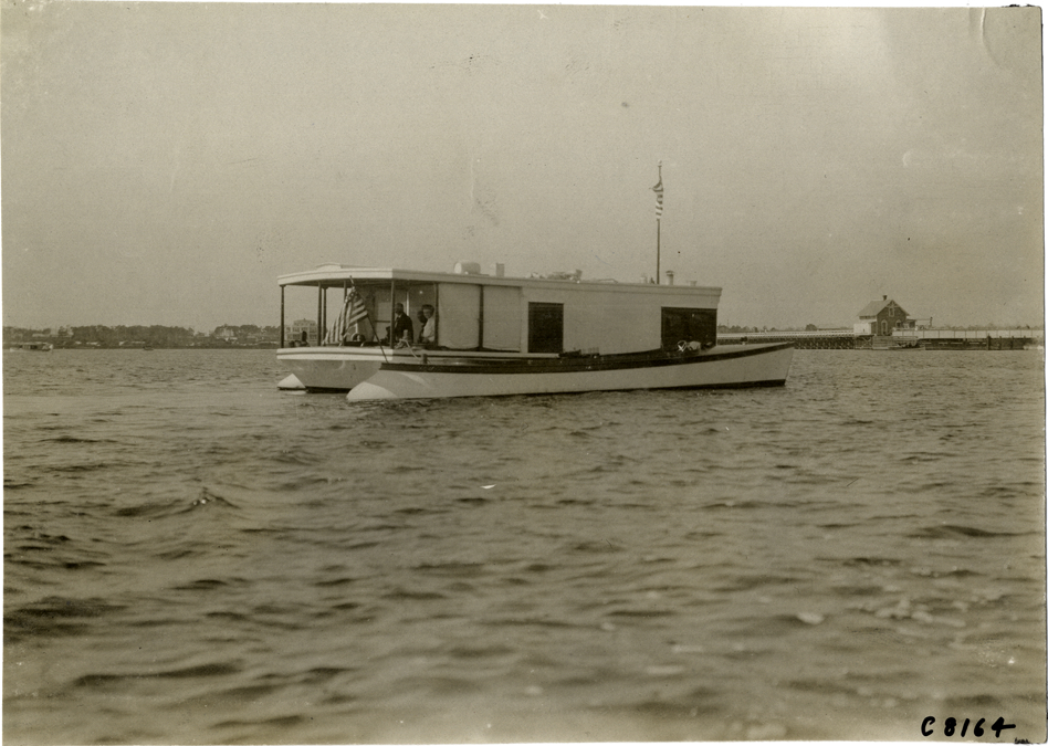 Houseboat, Palm Beach boat races