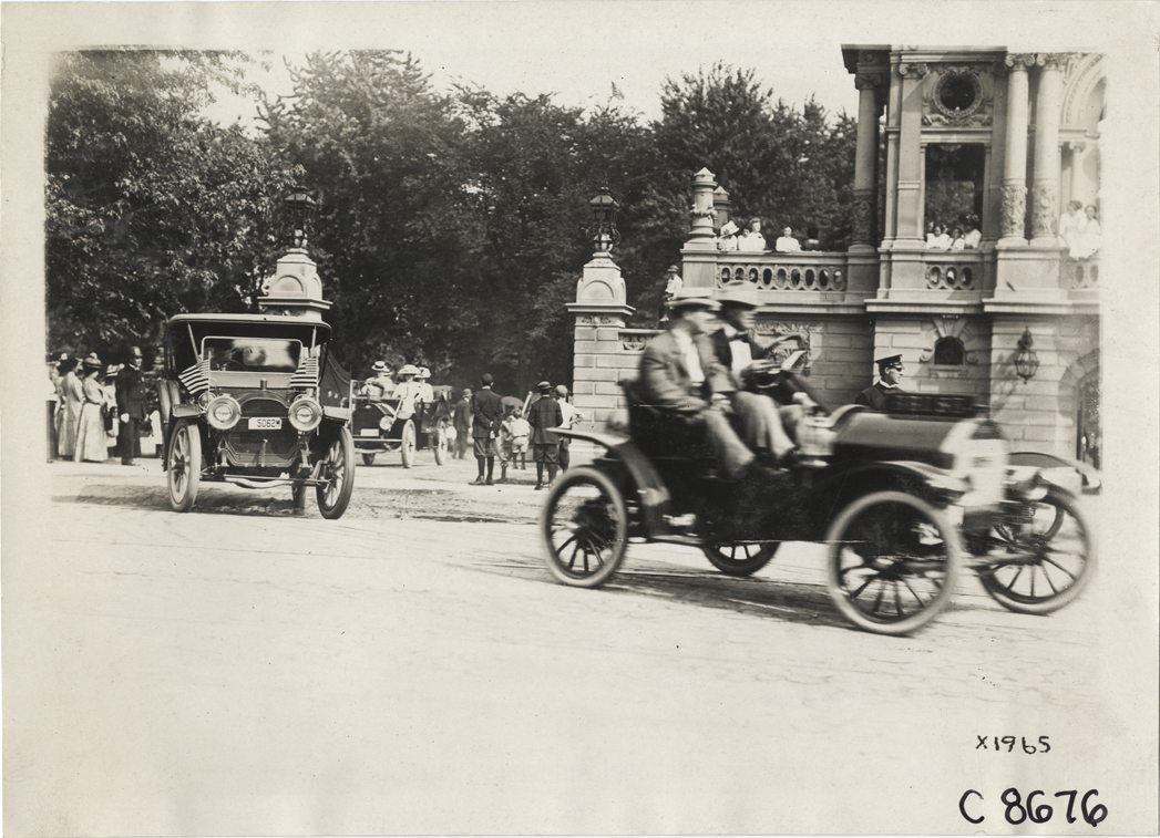 Automobiles in parade, Elks Club convention, Detroit, Michigan
