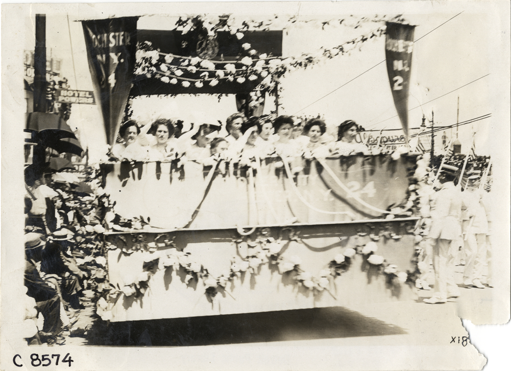 Women on parade float, Elks Club convention, Detroit, Michigan