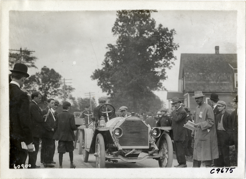 Driver and passenger in racecar, 1910 Dead Horse Hill Climb