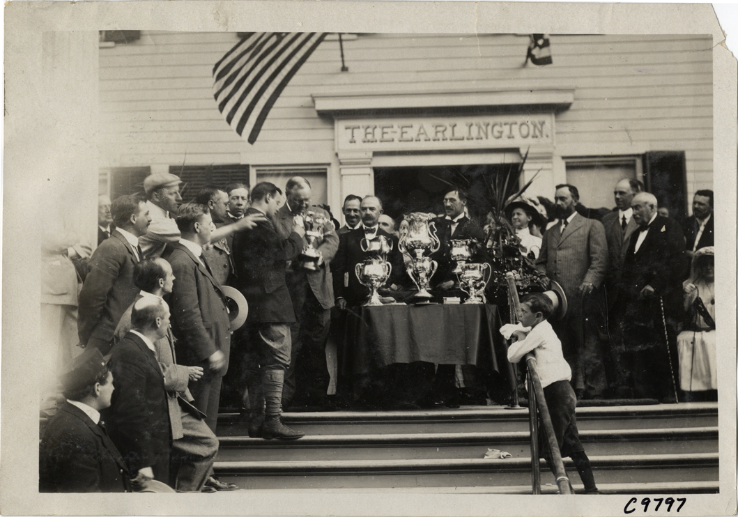 Awards presentation in front of The Earlington hotel, 1909 Earlington Hill Climb