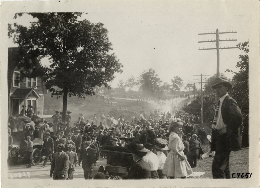 Spectators at 1910 Dead Horse Hill Climb