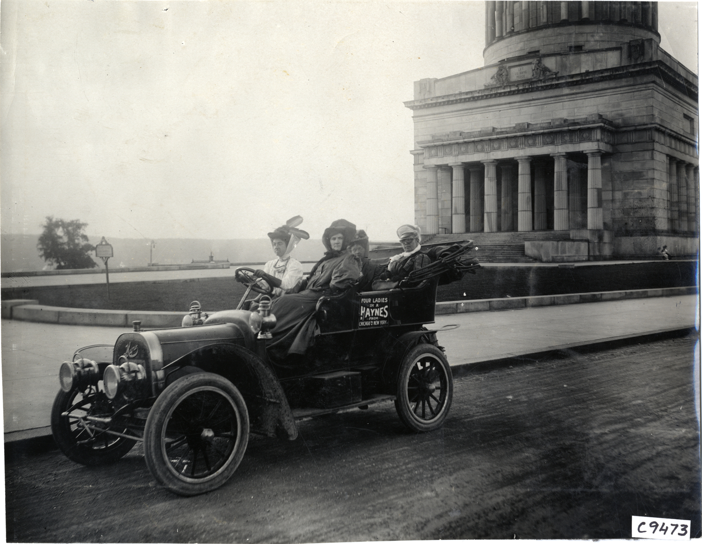 Women motorists in 1908 Haynes automobile