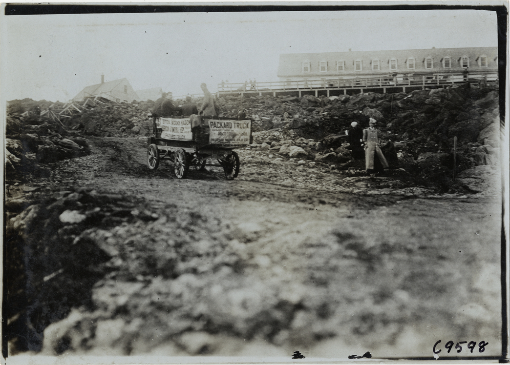 Official Packard baggage wagon, 1905 Climb to the Clouds Hill Climb