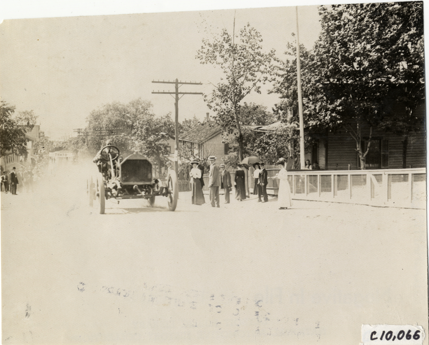Driver in racecar, 1909 Giant's Despair Hill Climb