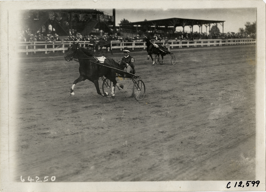 Harness race, Empire City track
