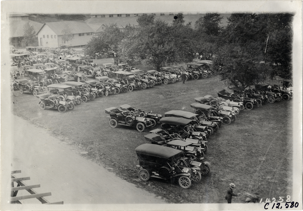 Automobiles in parking lot, Empire City track