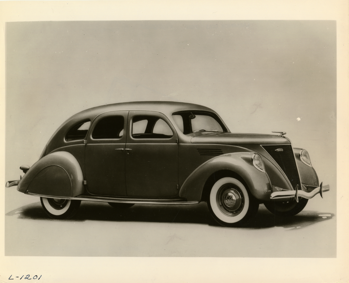 1935 Lincoln Zephyr automobile | DPL DAMS