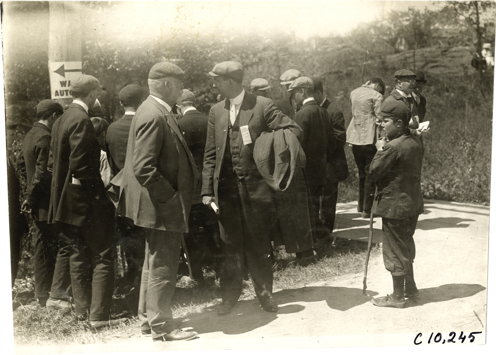 Spectators at 1909 Shingle Hill Climb