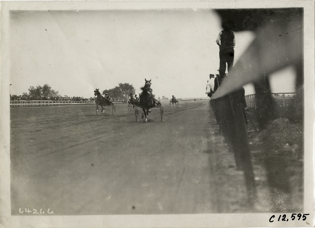 Harness race, Empire City track