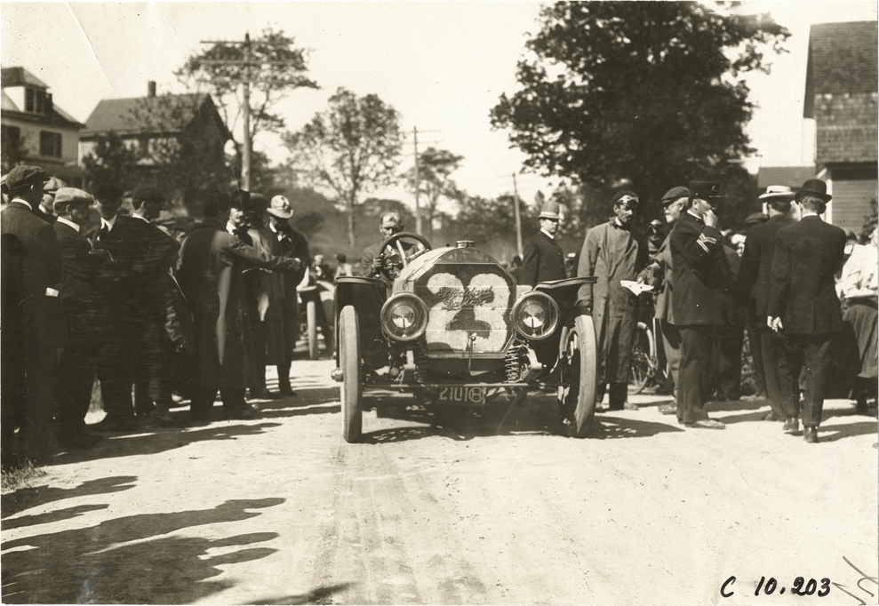 Bert Miller in Stoddard-Dayton racecar, 1909 Shingle Hill Climb