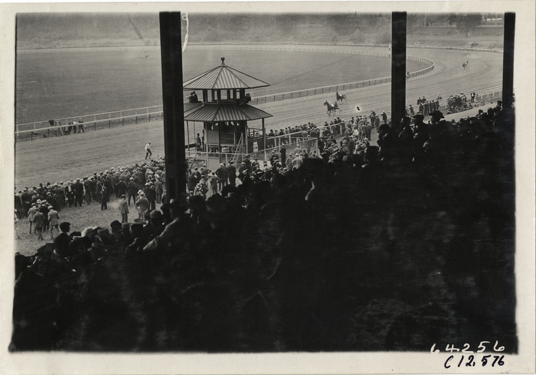Harness race, Empire City track