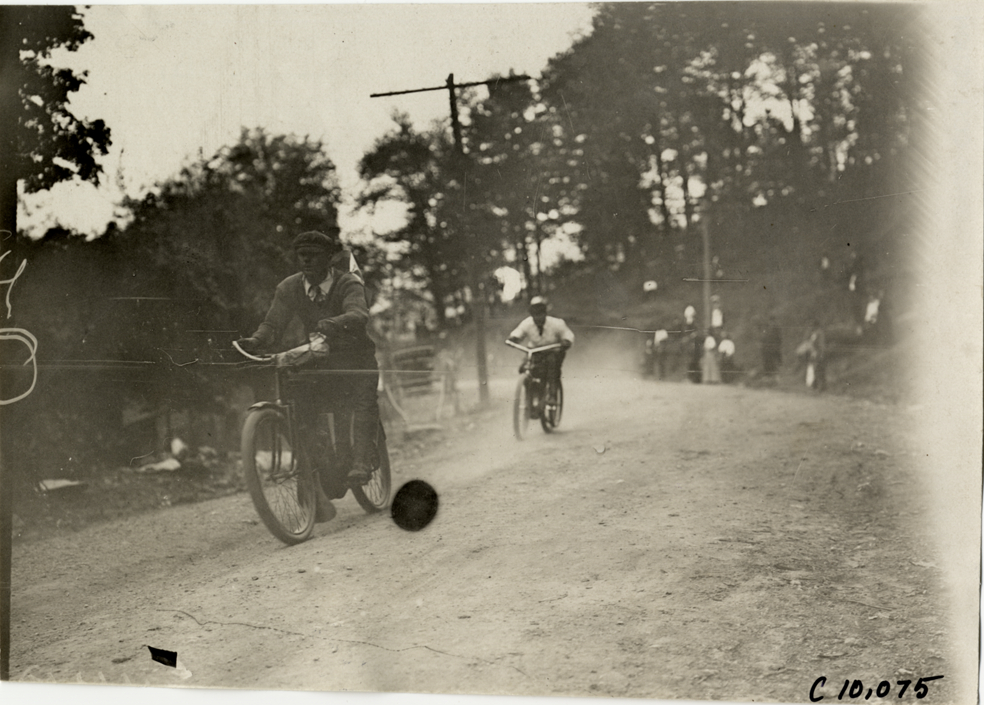 Motorcyclists, 1909 Lookout Mountain Hill Climb