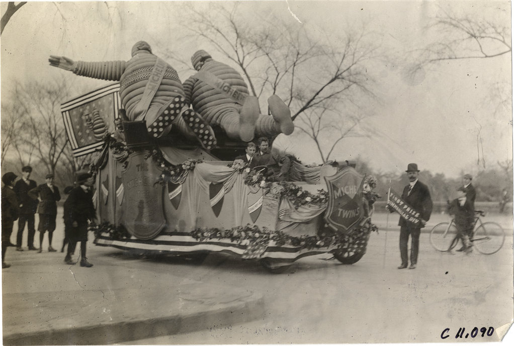 Michelin parade float featuring Michelin Twins, 1909 New York automobile carnival