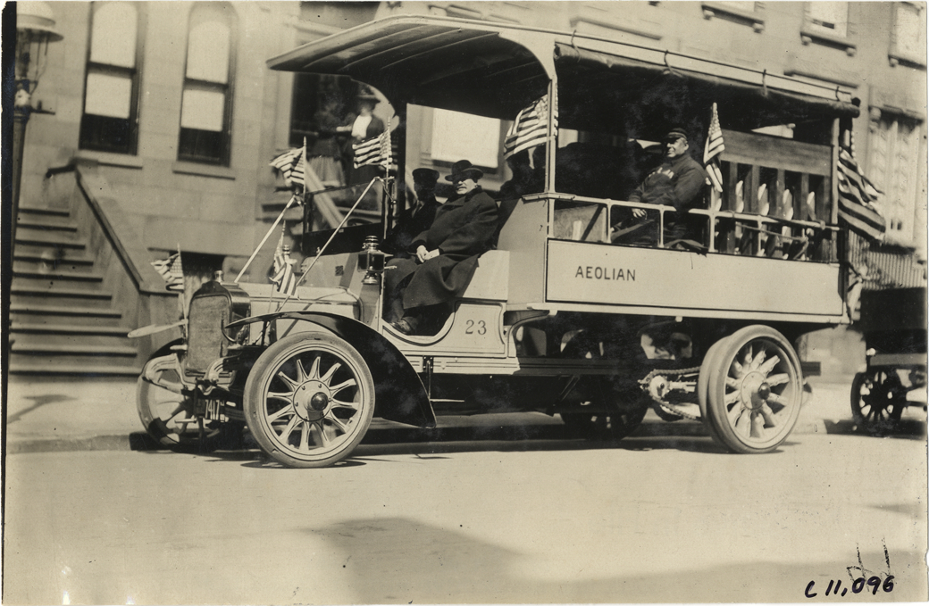 Aeolian truck, 1909 New York automobile carnival