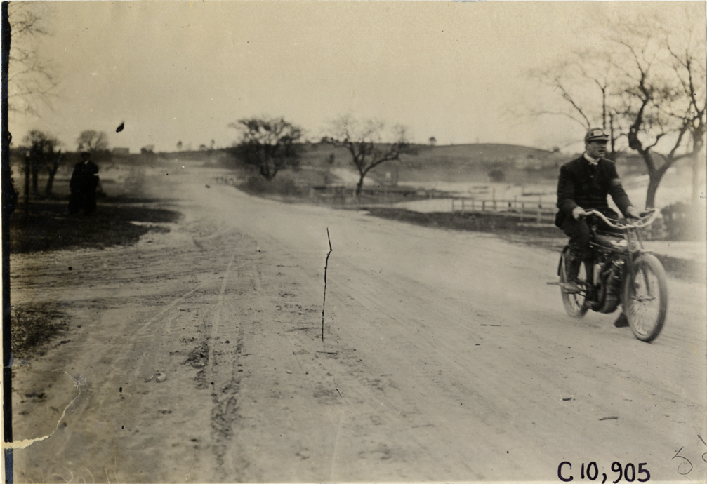 Motorcyclist, 1909 New York Motorcycle Club spring run