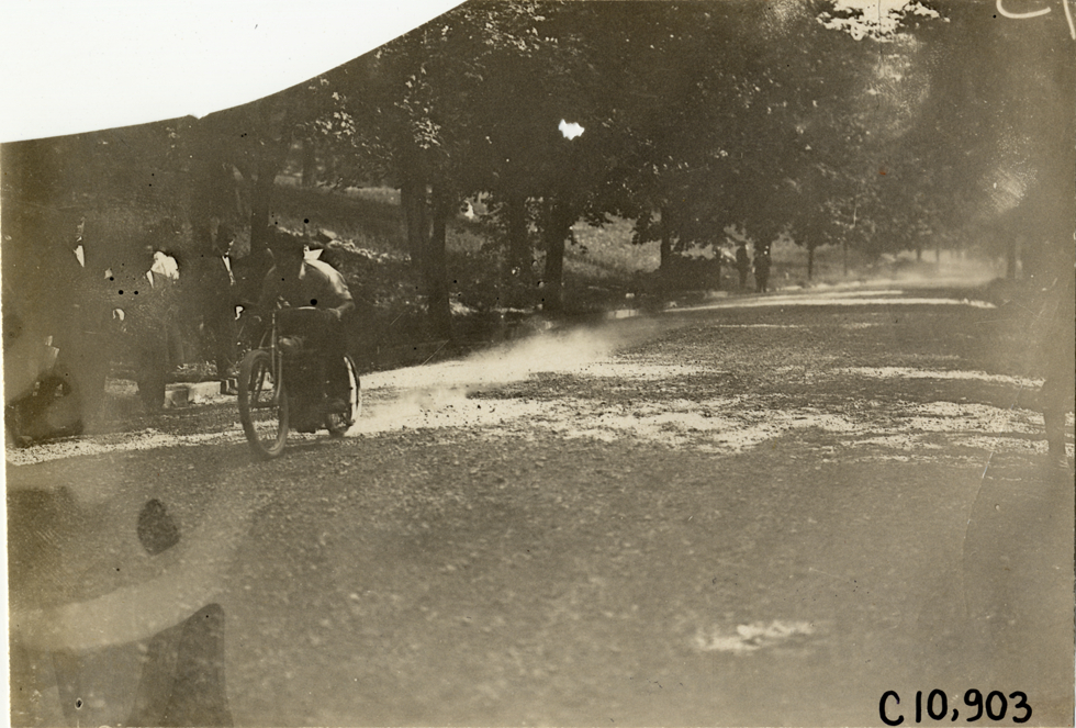 Motorcyclist, 1909 New York Motorcycle Club spring run