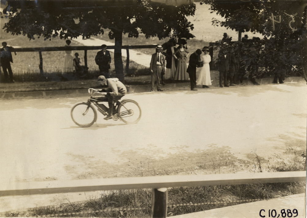 Motorcyclist, 1909 New York Motorcycle Club spring run
