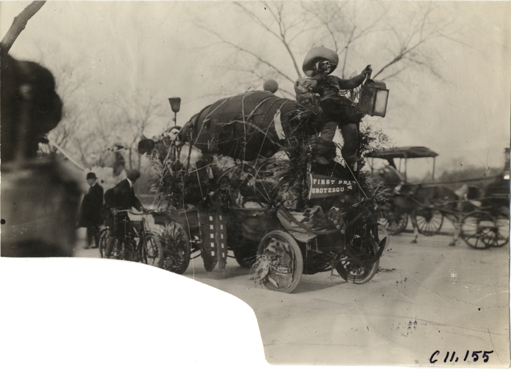 Desbron float, 1909 New York automobile carnival