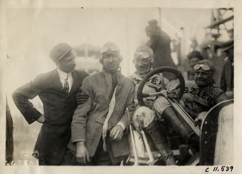 Men with Lozier racecar, Atlanta Speedway
