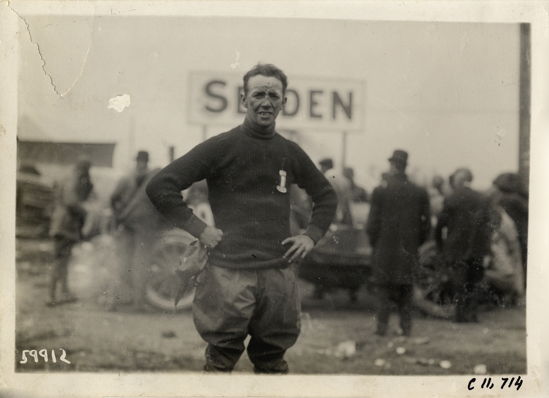 Racecar driver, 1909 Brighton Beach races