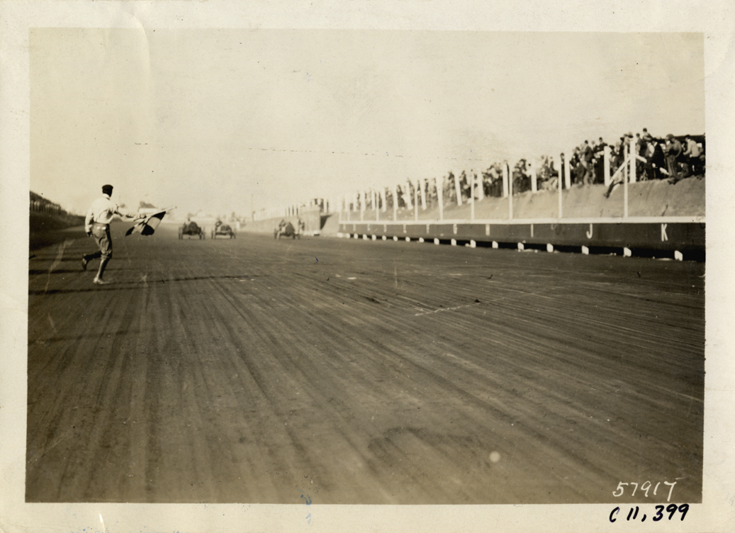 Racecars approaching finish line, Atlanta Speedway