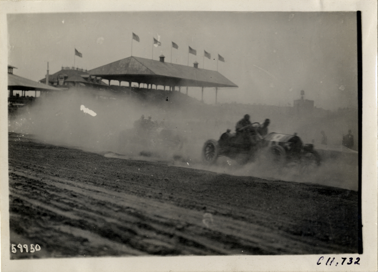 Automobile race, 1909 Brighton Beach races