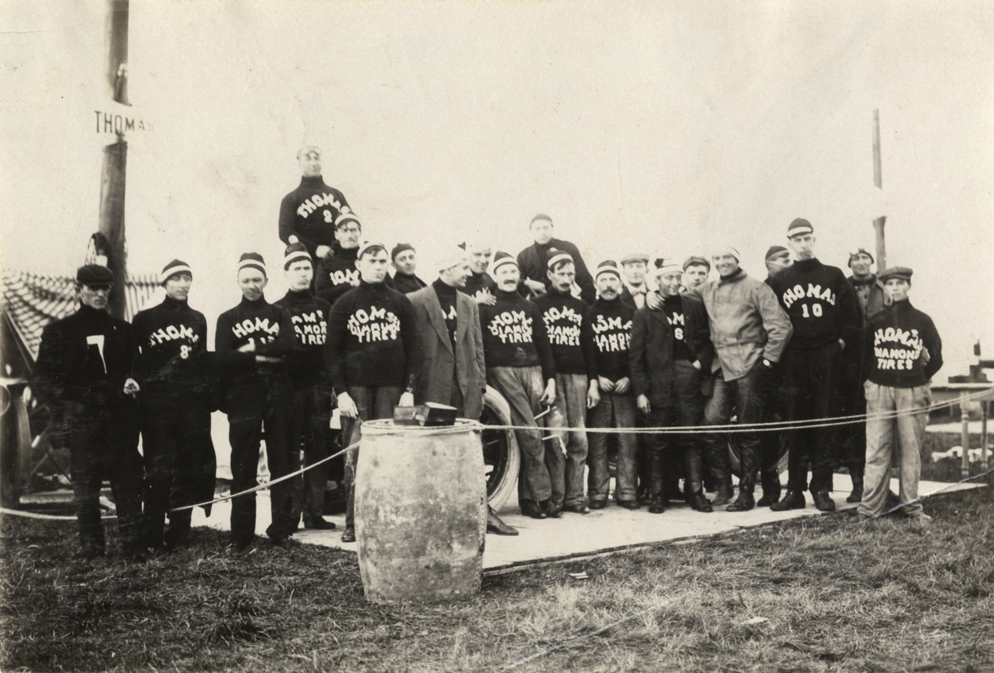 Thomas racing team, 1908 Brighton Beach races