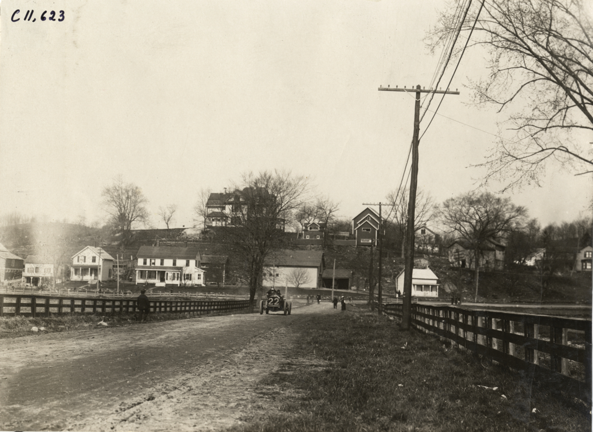 William Watson in Simplex racecar, 1908 Briarcliff Trophy Race