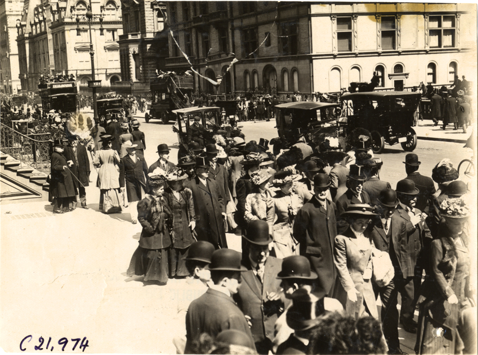 1909 Easter parade on Fifth Avenue, New York