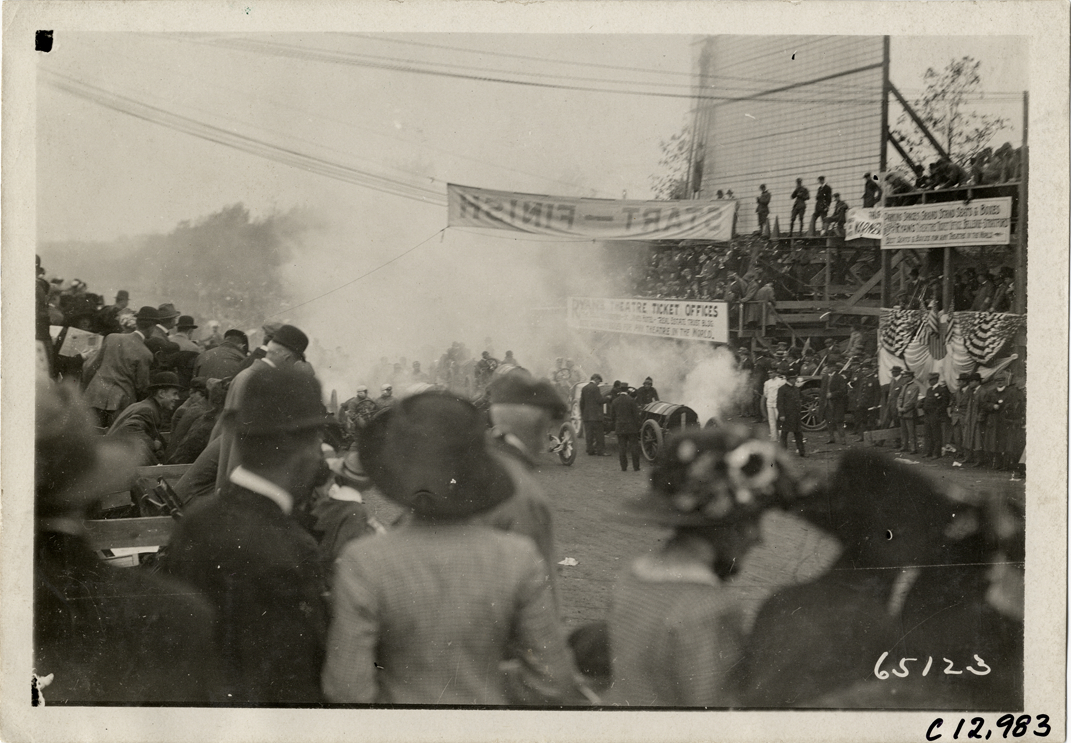 Racecars waiting at starting line, 1910 Fairmount Park races