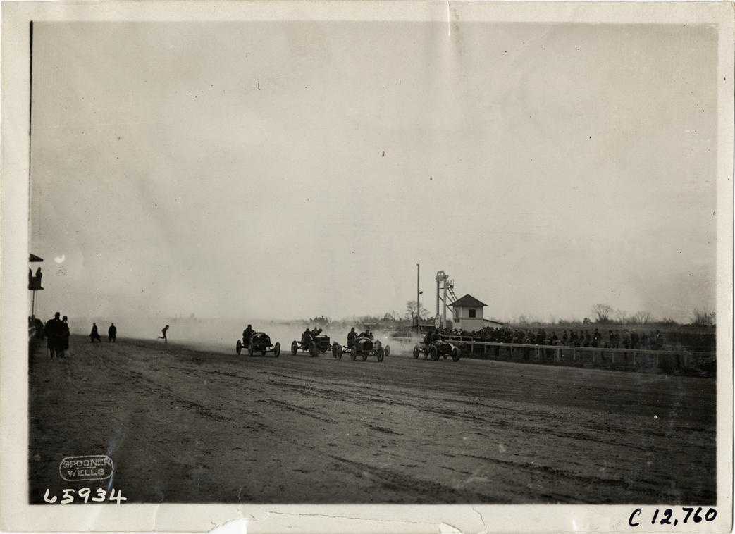 Automobile race, 1910 Empire City races