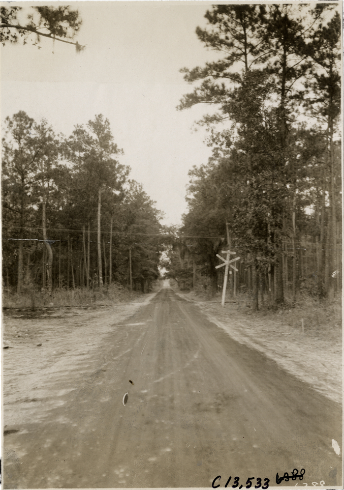 Railroad crossing, 1908 Grand Prize races
