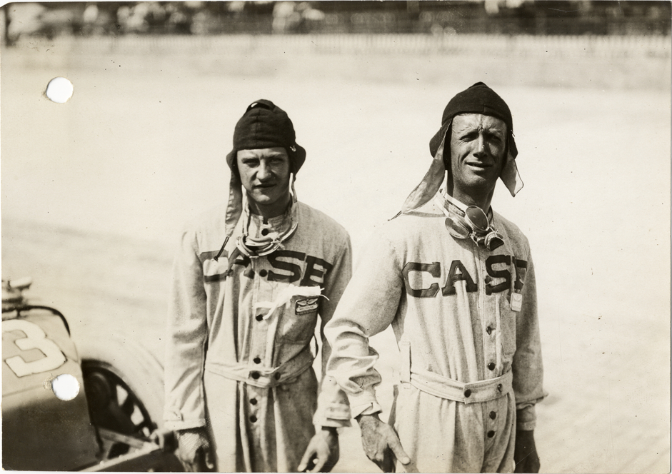 Bill Endicott and mechanic, 1913 Indianapolis 500 automobile race