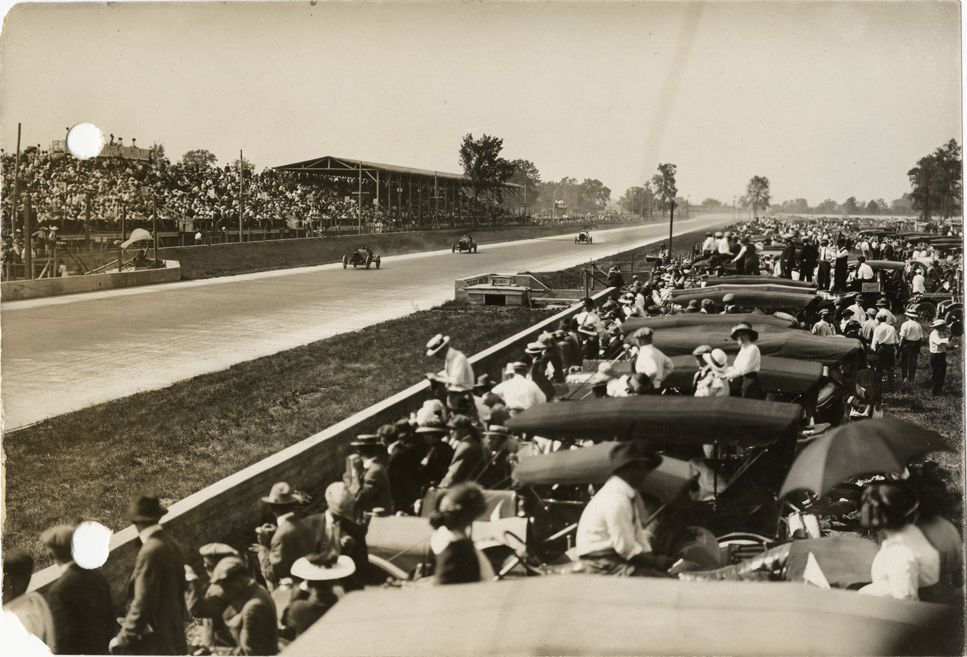 View of racetrack, 1913 Indianapolis 500 automobile race