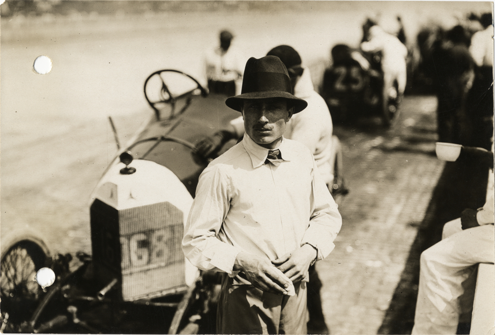 Theodore Pilette and Mercedes racecar, 1913 Indianapolis 500 automobile race
