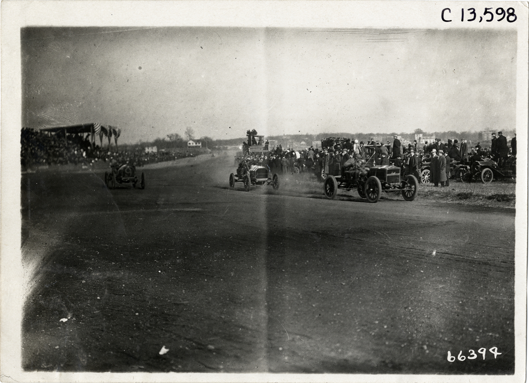 Automobile race, 1910 Guttenberg races