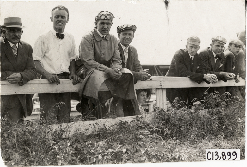 Racecar drivers and spectators, 1908 Long Branch races