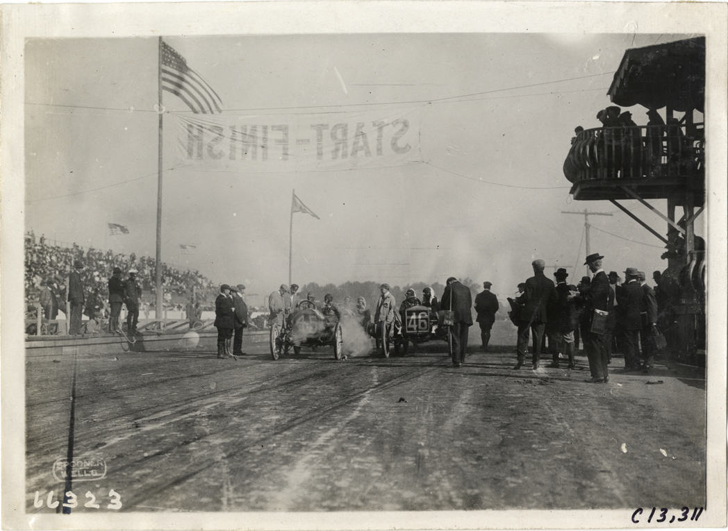 Racecars at starting line, 1910 Grand Prize races
