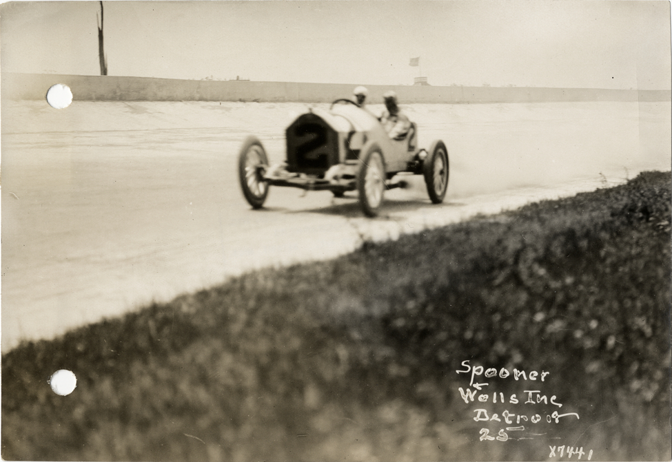 Driver and passenger in Stutz racecar, 1913 Indianapolis 500 automobile race