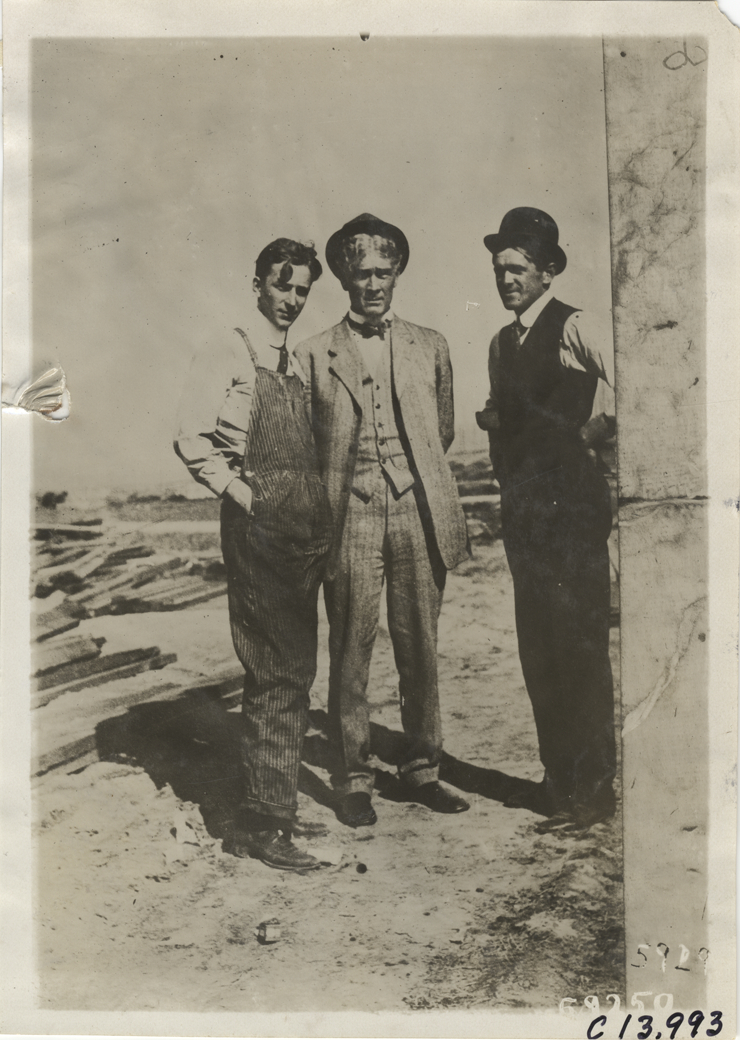 Three men, 1910 Los Angeles races